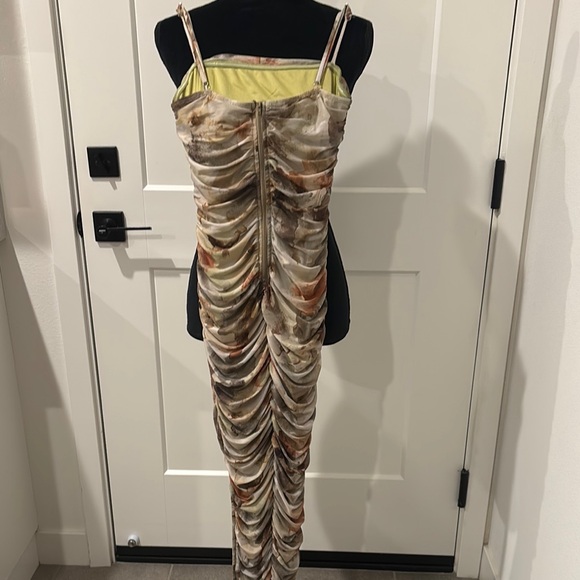 Gold Maxi Bodycon Dress with Ruched Details and Spaghetti Straps for Cocktail - Picture 3 of 4